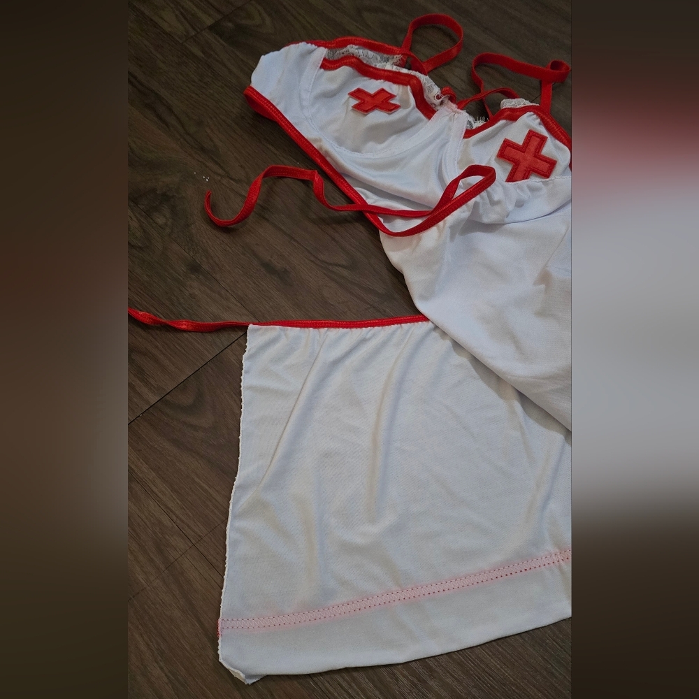New Women's White and Red Nurse Costume Lingerie Large - Picture 8 of 8
